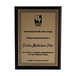 [SM-BM-01] Reconocimiento placa sublimada 16.5X21.5 sobre base de madera 20.5X25.5 cm